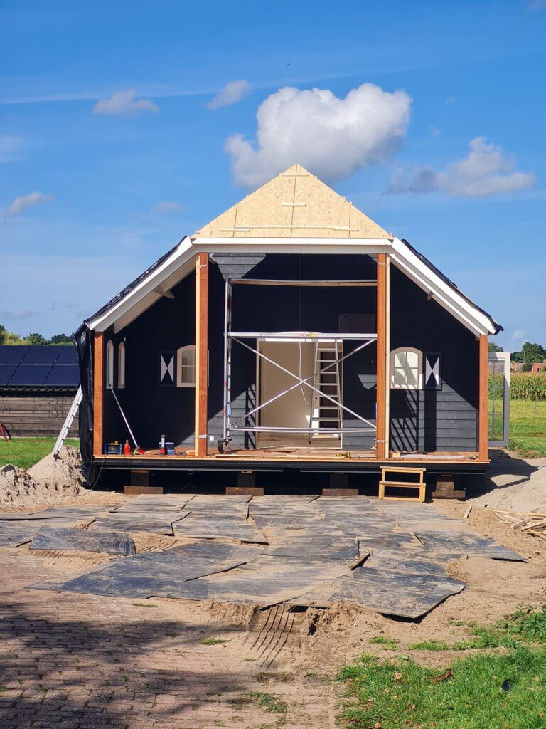 bfcad083-d5a0-456f-9dd8-41aeeb34b079