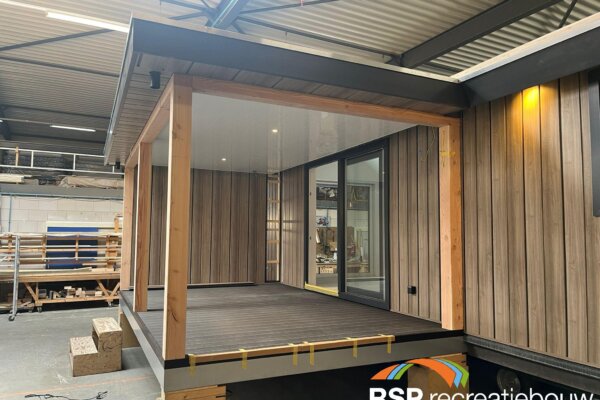 Mantelzorgwoning Aanouw gereed maken voor transport Mantelzorgwoning Aanouw gereed maken voor transport